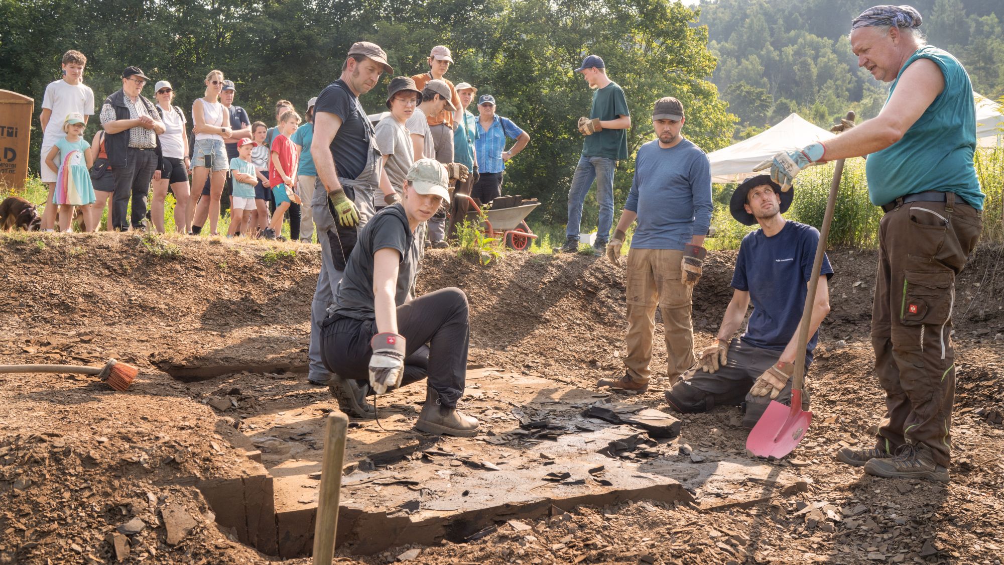 Besuch an einer Grabungsstelle in der Grube