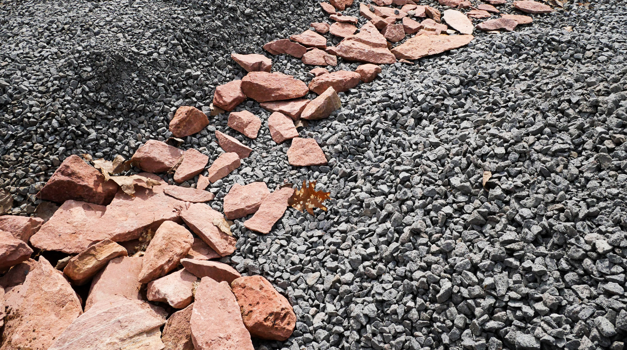Detailansicht des Kunstwerks "Es flüstert stille Ewigkeit" von Regina Frank, Foto: WGM, Wencker