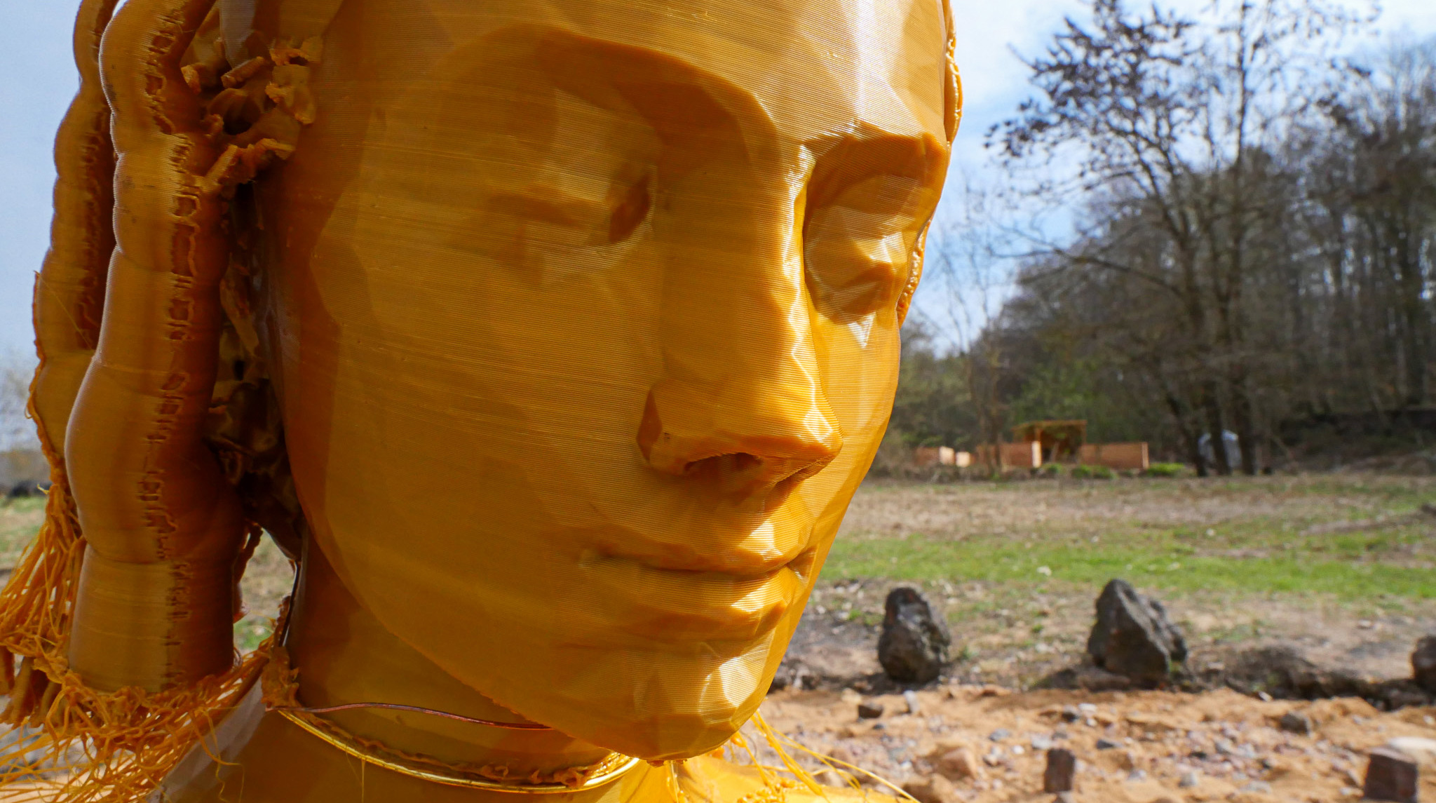 Detailansicht des Kunstwerks "Es flüstert stille Ewigkeit" von Regina Frank, Foto: WGM, Wencker